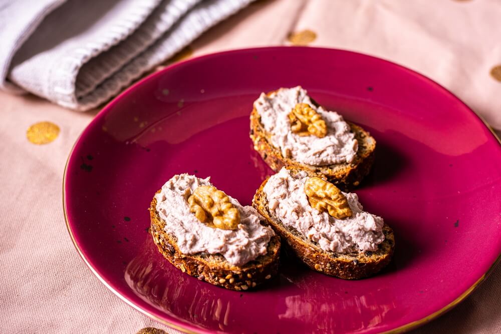 Veganské snacky: tofu pomazánka