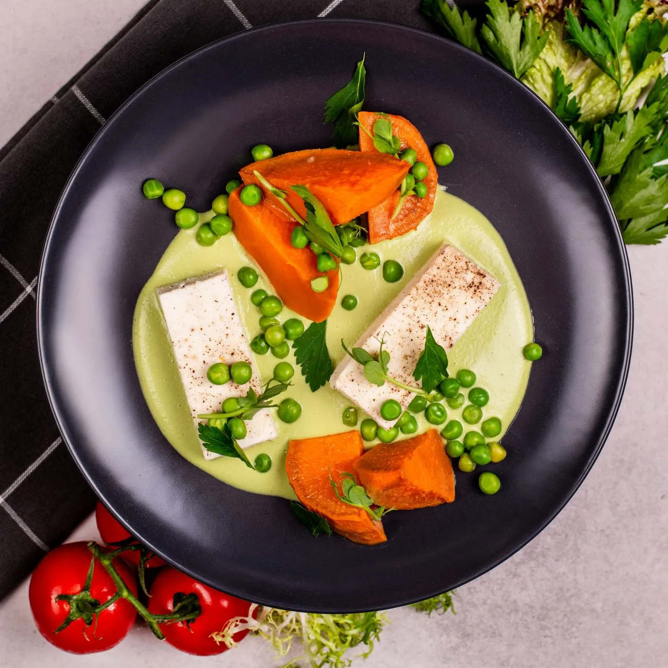 Šmakoun egg-white loaf with pea dressing and sweet potato